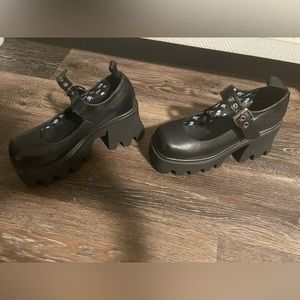 Mary Janes platforms